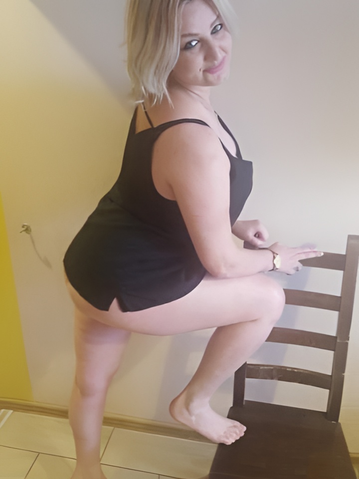 Илона привлекальеная девушка из Сегежа цена от 2000 руб