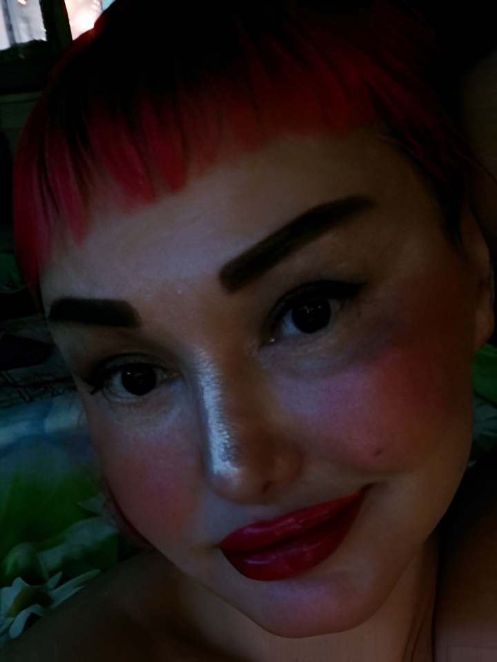 Викуля привлекальеная девушка из Сегежа цена от 4000 руб