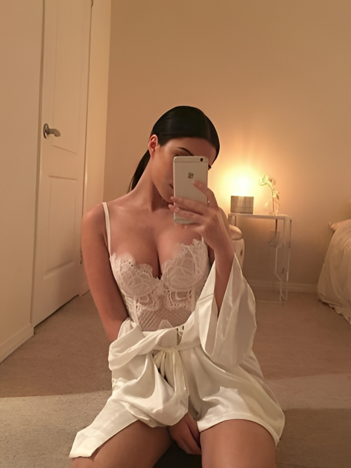 Индивидуалка Леся, доступна для личного знакомства от 2000 руб