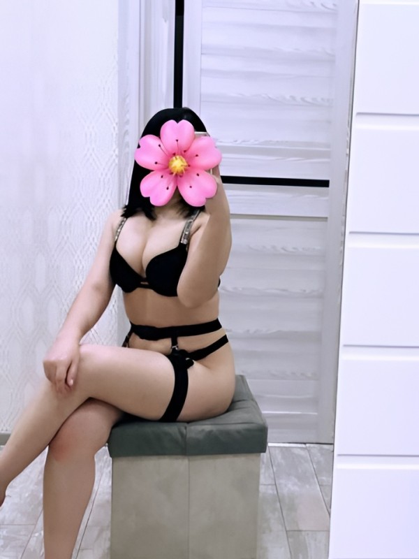 Дина привлекательная девушка из Сегежа цена от 5000 руб