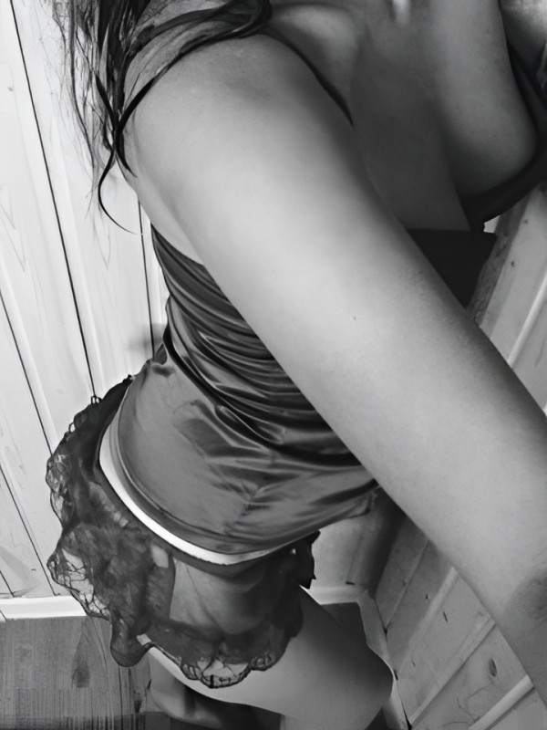 Серафима привлекательная девушка из Сегежа цена от 1500 руб