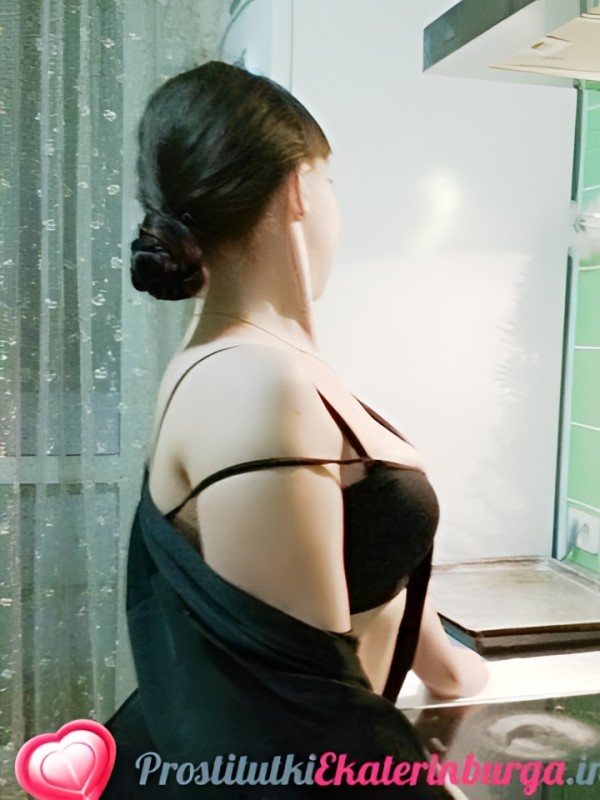 Юстина привлекательная девушка из Сегежа цена от 4000 руб