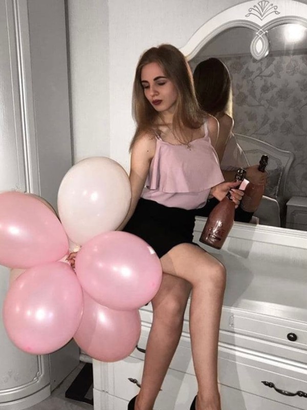 🎥 Тася привлекательная девушка из Сегежа цена от 5000 руб