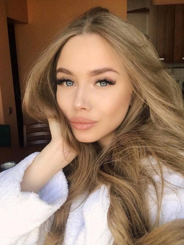 Марина привлекательная девушка из Сегежа цена от 8000 руб